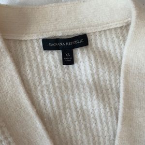 Banana Republic ivory cropped waffle cardigan